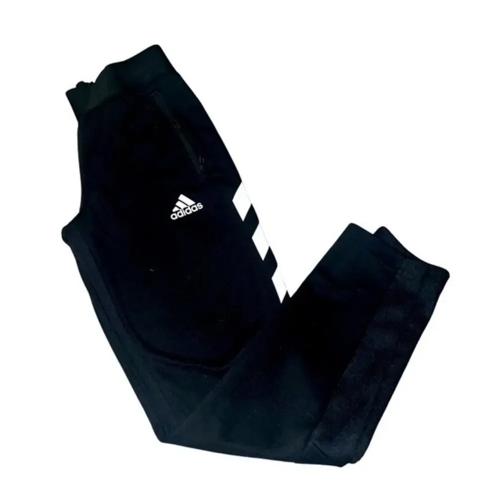 ADIDAS Joggers 2 for $22❇️